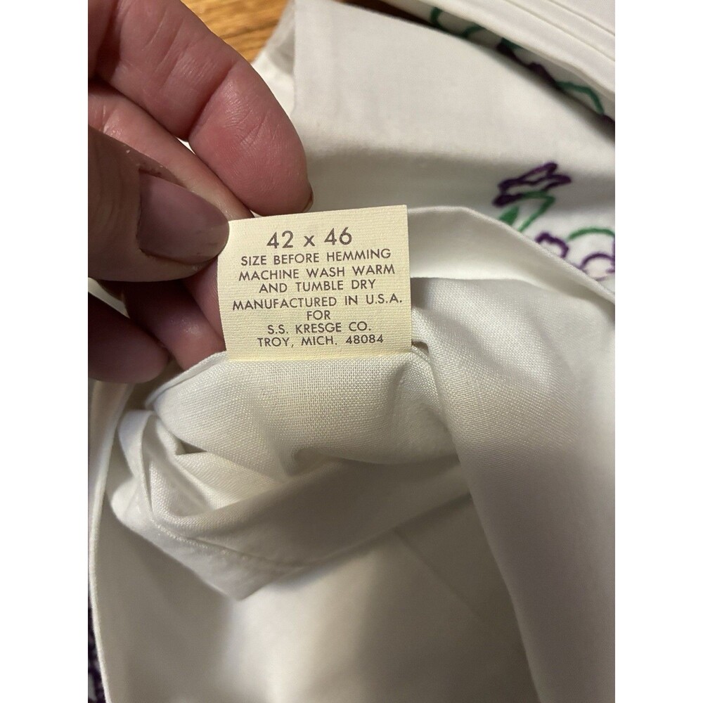Vintage King size Embroidered Pillow Cases Purple Floral Cottagecore Lot Of 2 - Picture 8 of 8